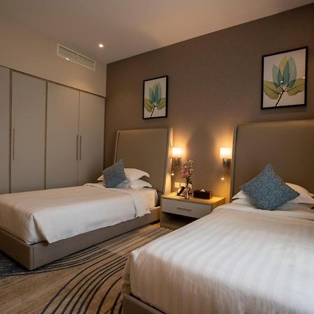 Beata Garden Apartment Ал Хубар Екстериор снимка
