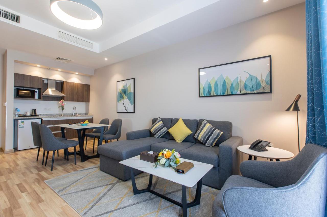 Beata Garden Apartment Ал Хубар Екстериор снимка